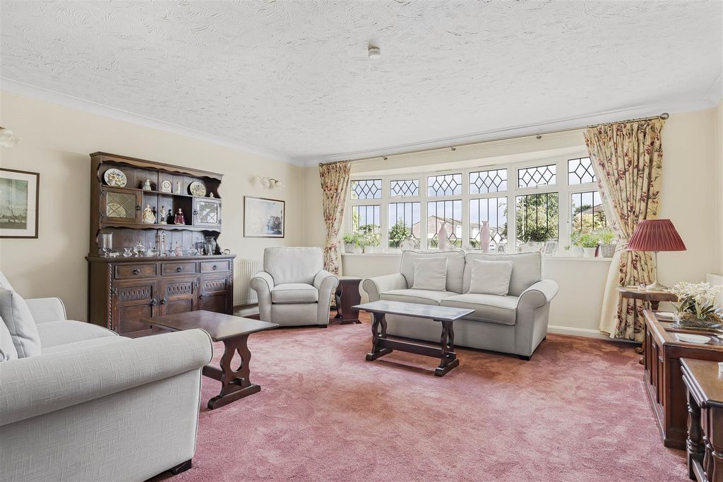 Property photo 3 of 15 10_62162.Jpg