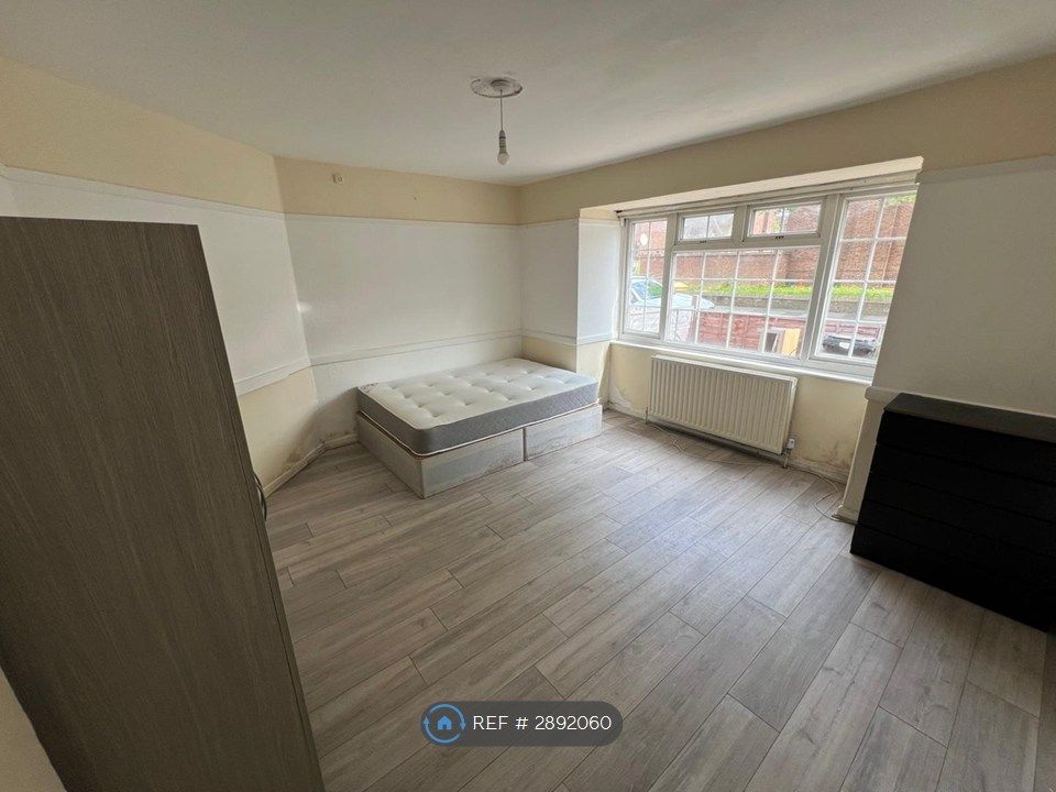 Property photo 1 of 4