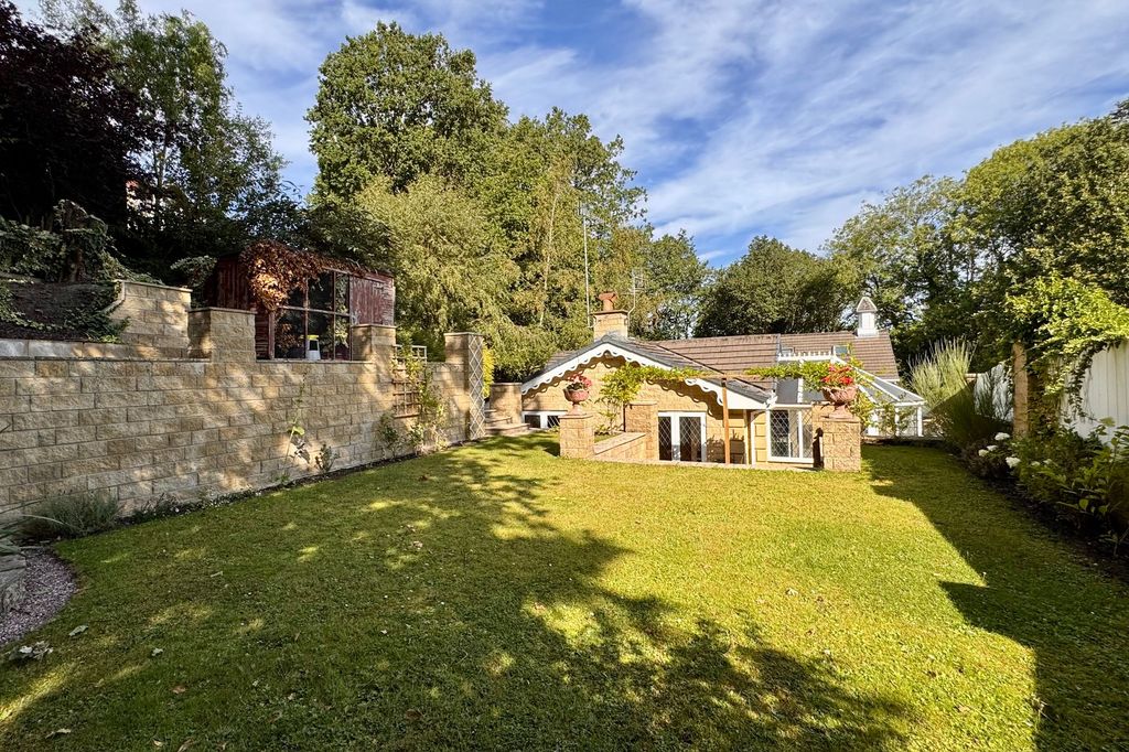 Property photo 3 of 37
