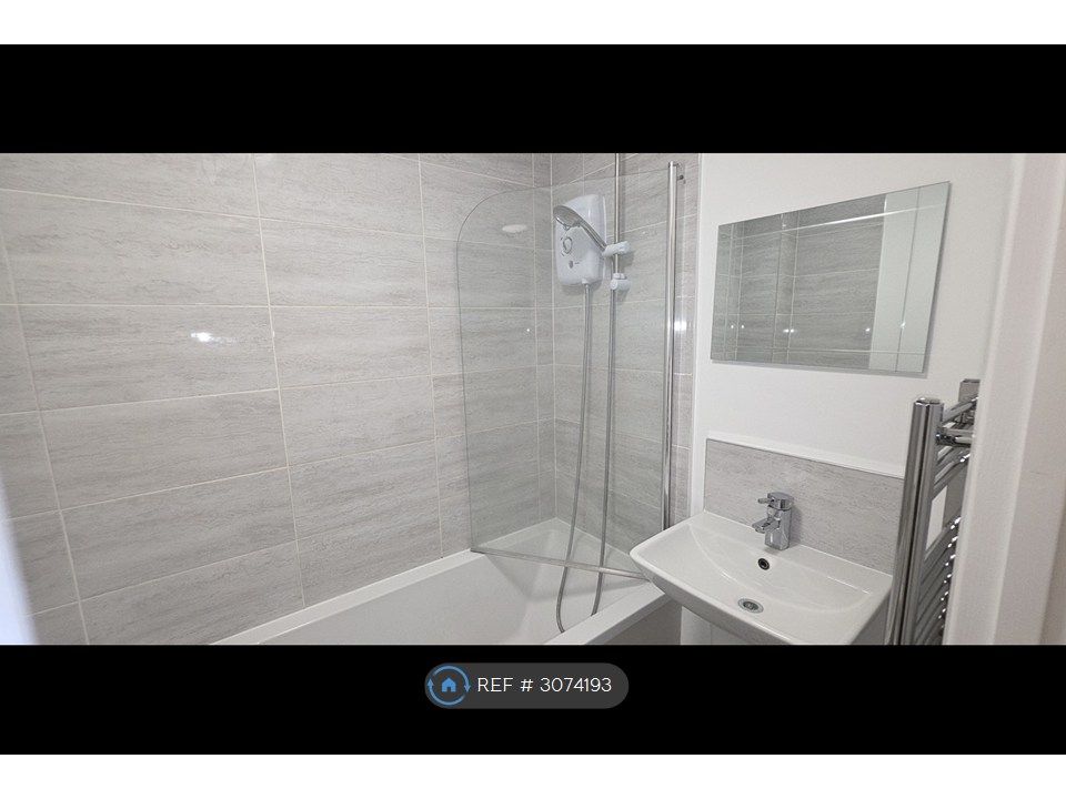 Property photo 3 of 8 Bathroom