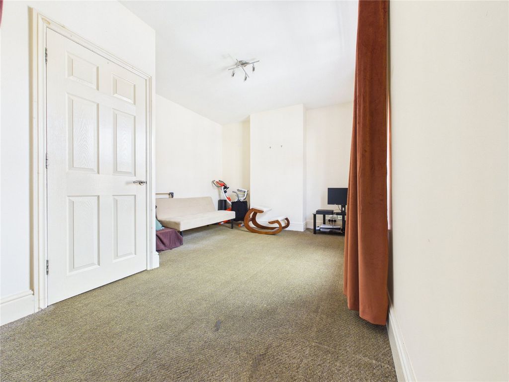 Property photo 3 of 11 Picture No. 06