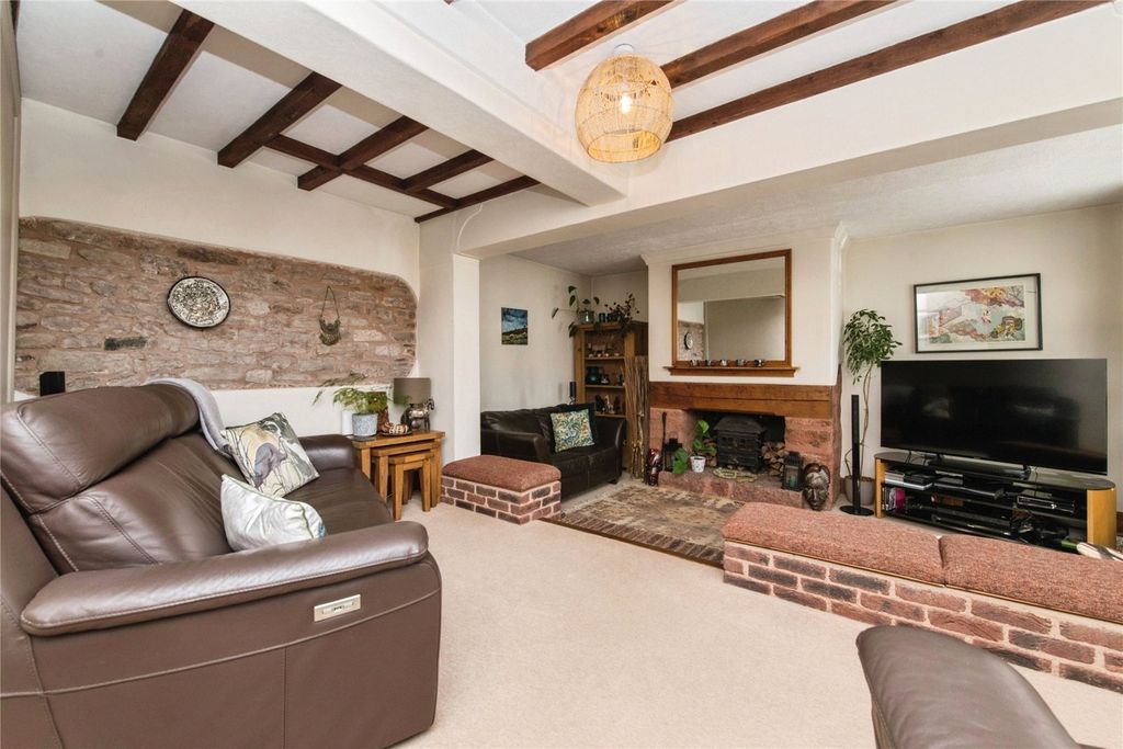 Property photo 2 of 24 Picture No. 19