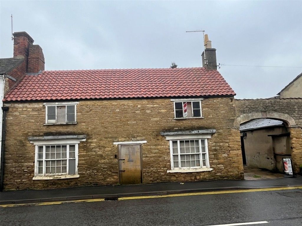 Property photo 1 of 7