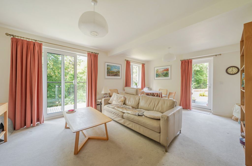 Property photo 2 of 20 1503664-11-6A7Db4...