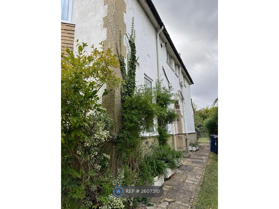 Property photo 2 of 31