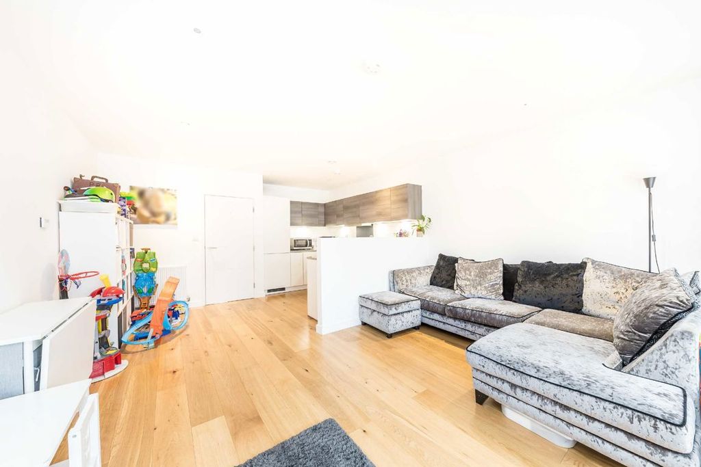 Property photo 3 of 8