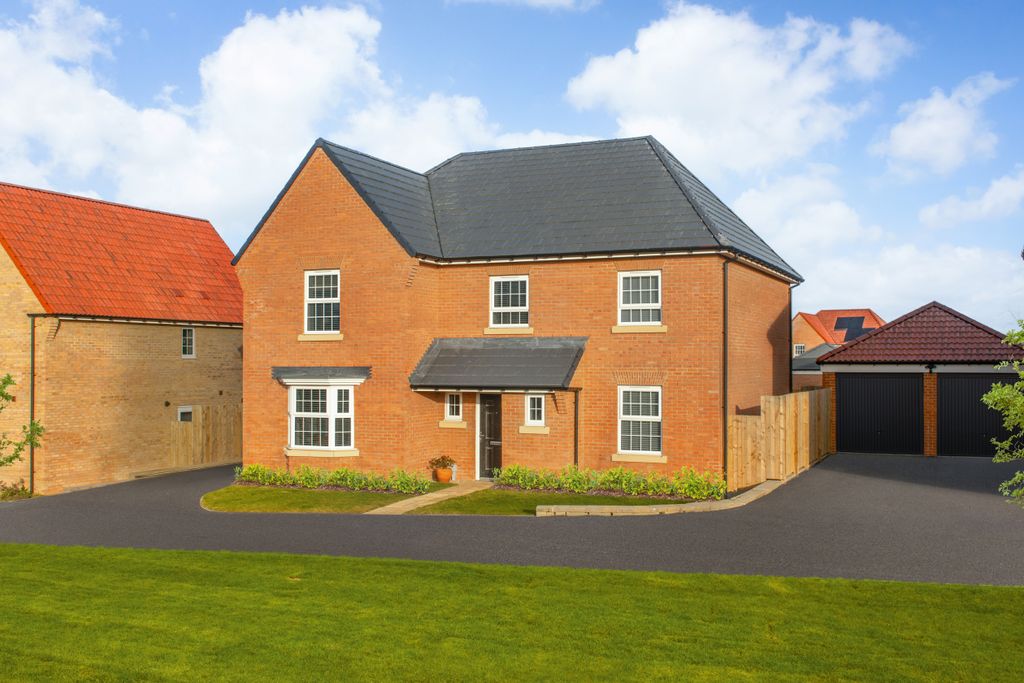 Property photo 1 of 10 Outside View Of 5 Bedroom Detached Manning Home