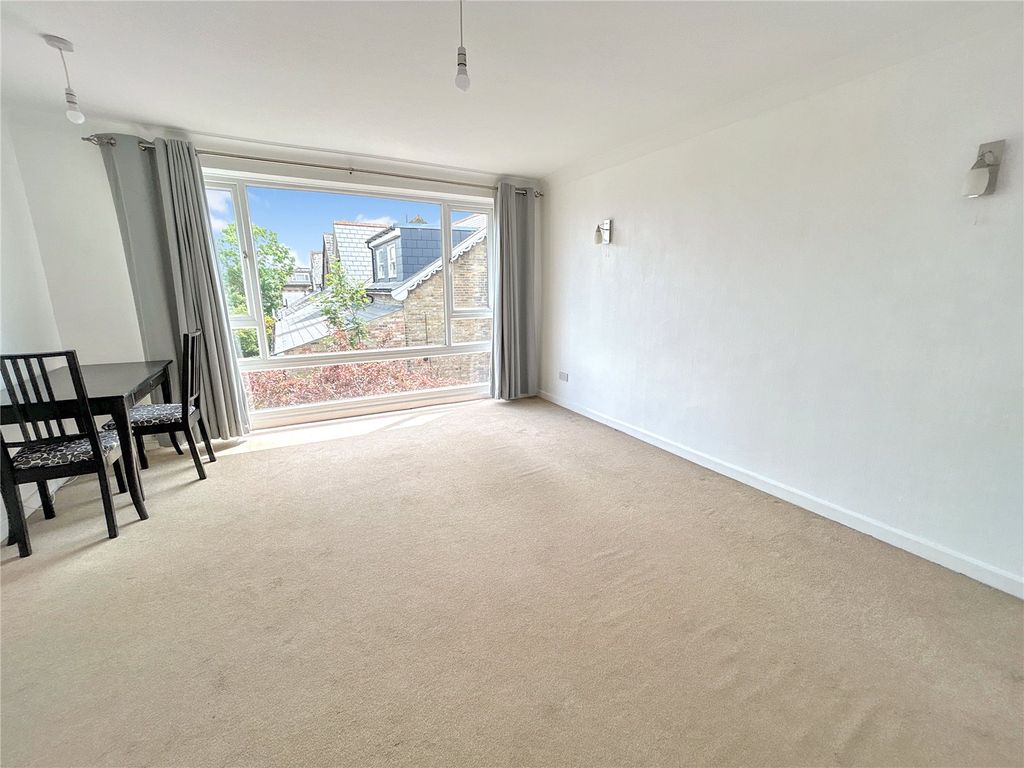 Property photo 3 of 21 Picture No. 51
