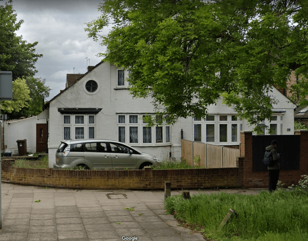 Property photo 1 of 6 3 Bed Semi-Detached House To Rent Hanworth Road, Whitton Hounslow Tw4 5Nu