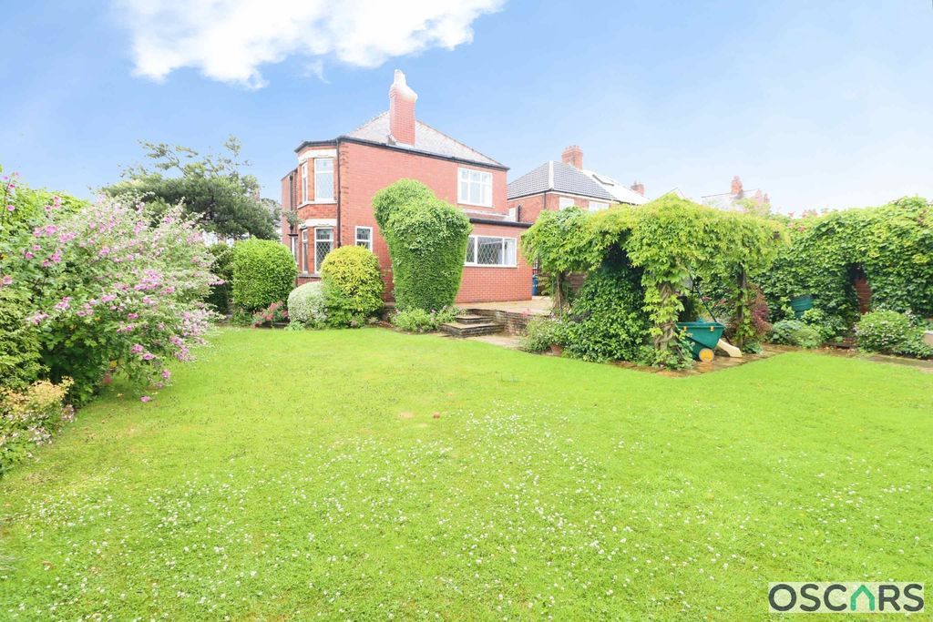 Property photo 2 of 32 Photo 3