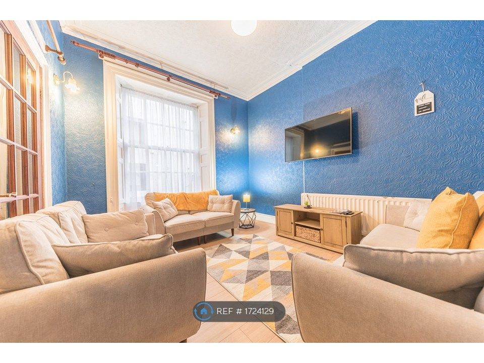 Property photo 2 of 35 Tivoli Guesthouse Living Room