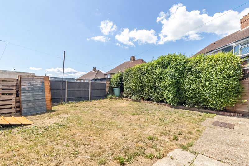 Property photo 2 of 18 ..