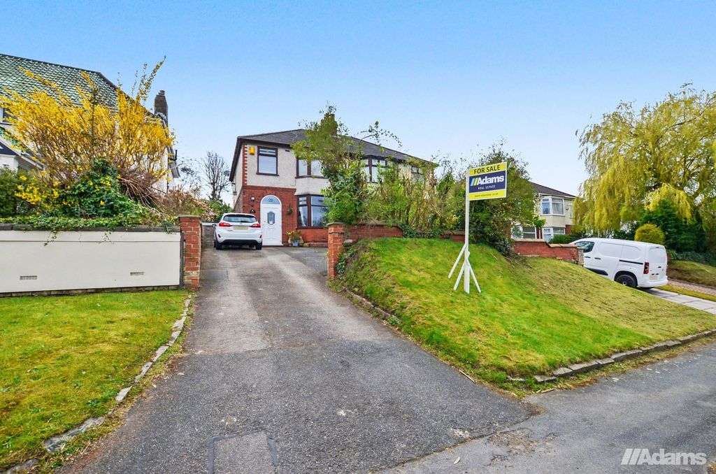 Property photo 1 of 33