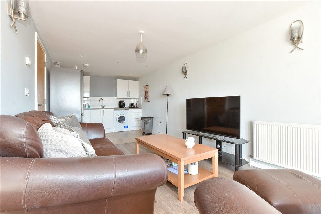 Property photo 1 of 8 Lounge /Dining Area