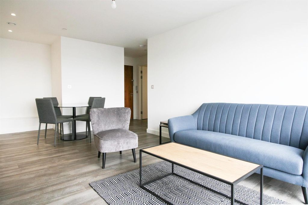 Property photo 1 of 11 1