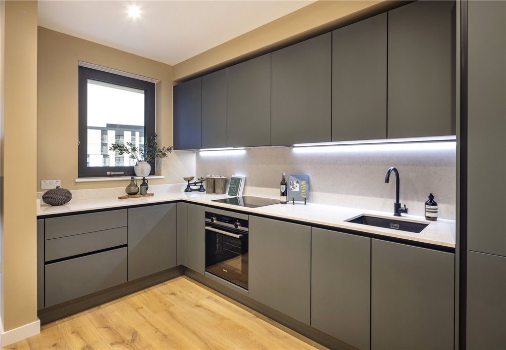 Property photo 3 of 16 Kitchen