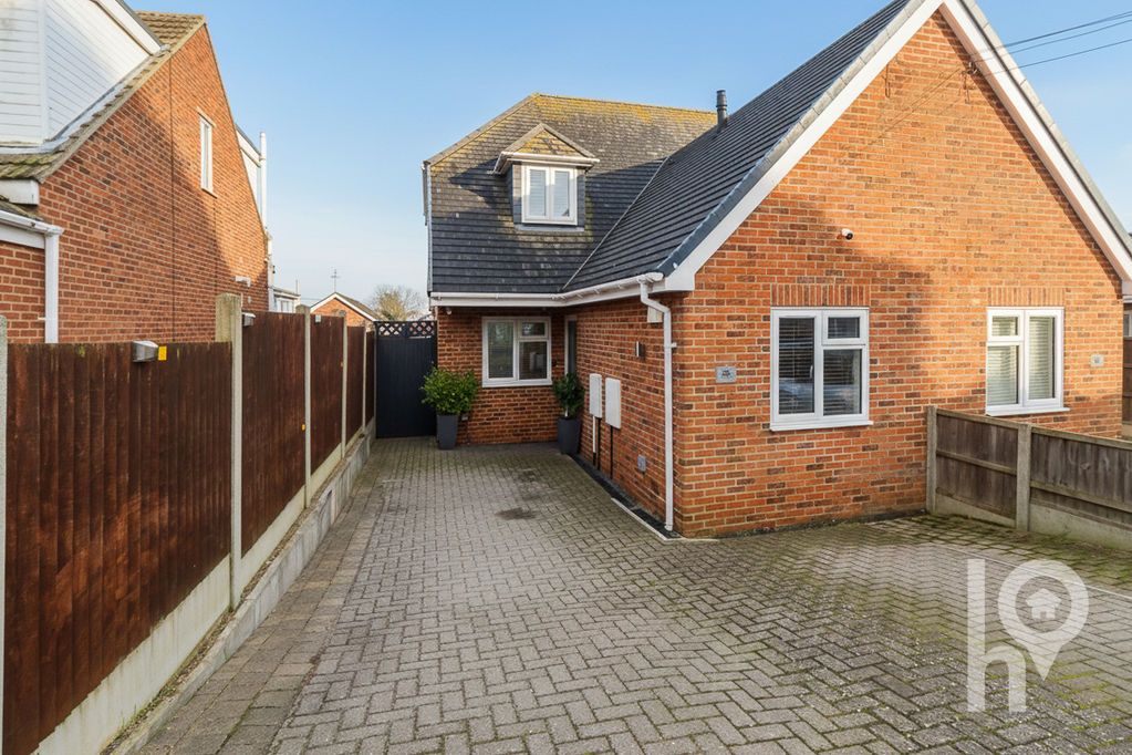 Property photo 2 of 11 Photo 1