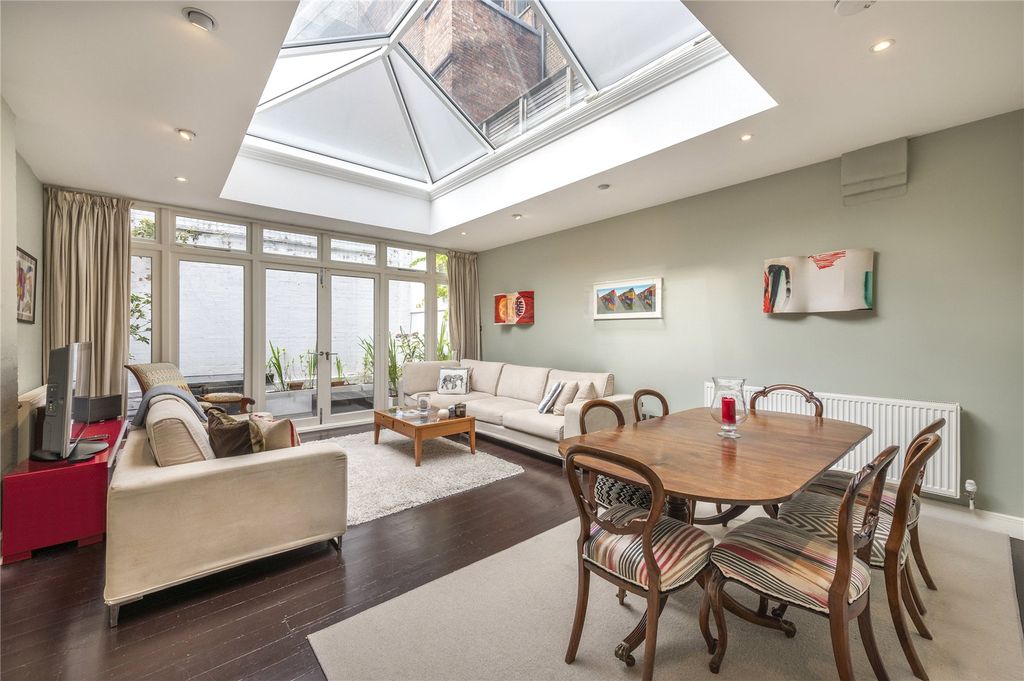 Property photo 3 of 14