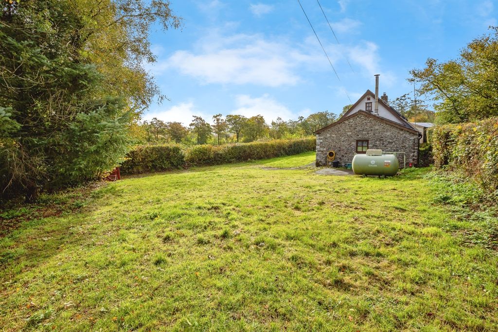 Property photo 2 of 20 Photo