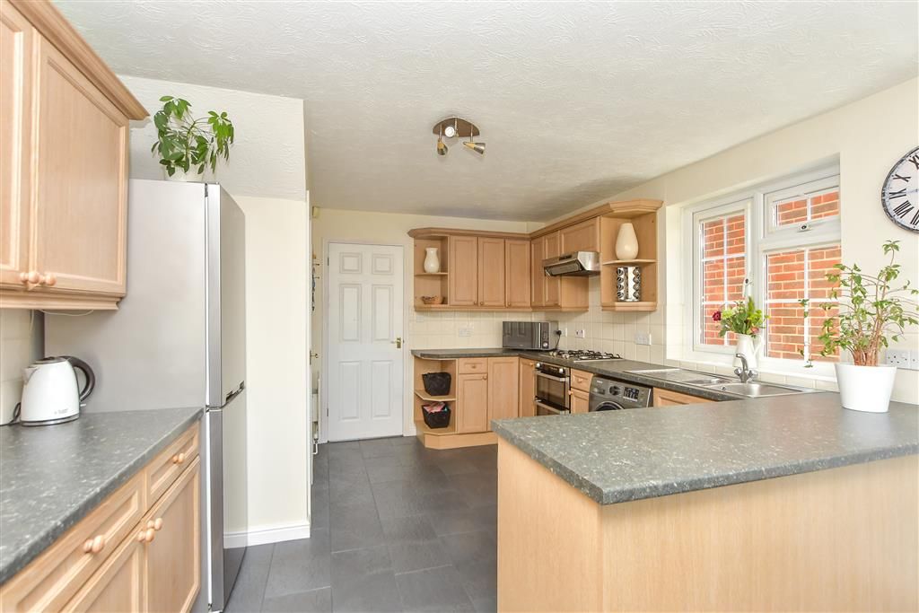 Property photo 3 of 12 Kitchen/Diner