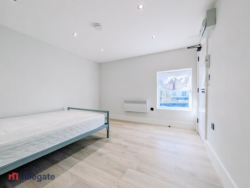 Property photo 2 of 8 Photo 2