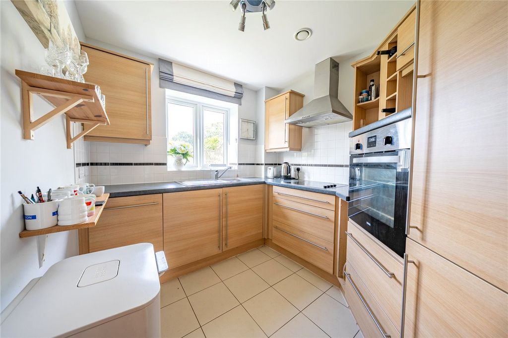 Property photo 3 of 12 Picture No. 04