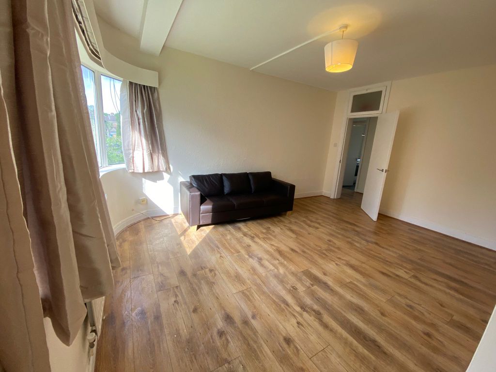 Property photo 3 of 25
