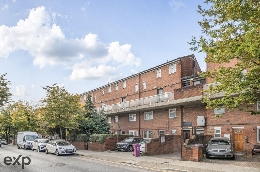 Property photo 2 of 10