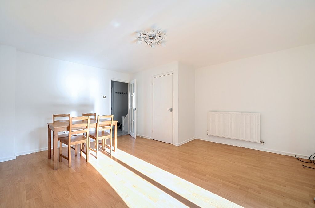 Property photo 2 of 13 152941313