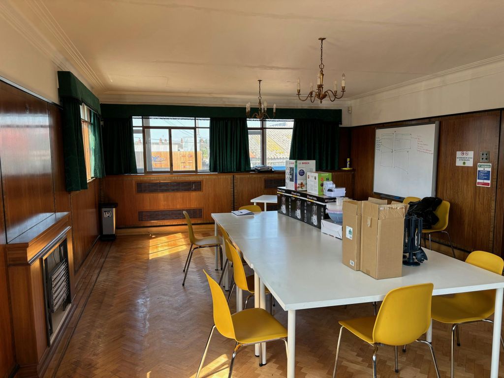 Property photo 2 of 8 Image 2