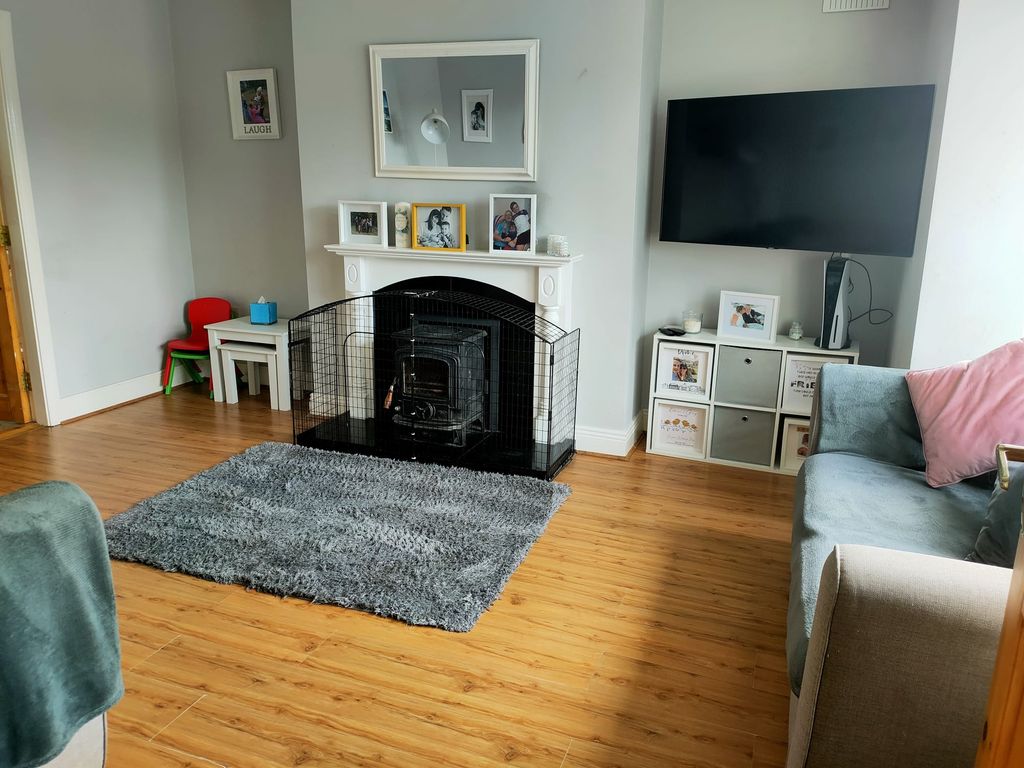 Property photo 3 of 27