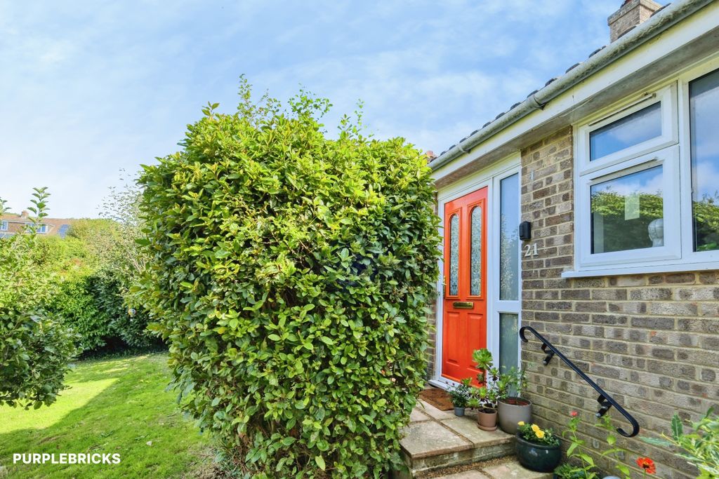 Property photo 2 of 27