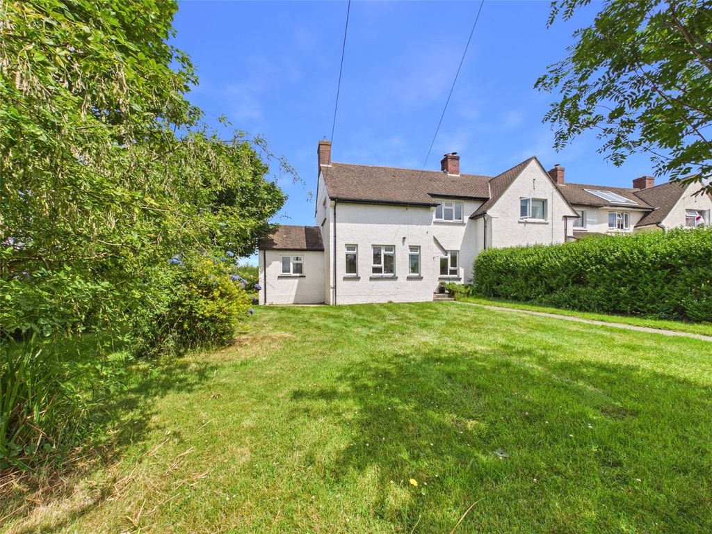 Property photo 2 of 32 Picture No. 48