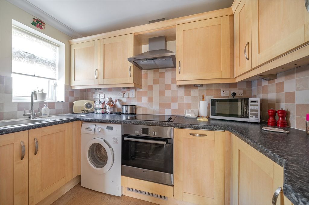 Property photo 3 of 11 Picture No. 15