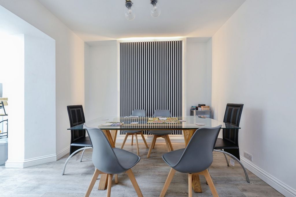 Property photo 3 of 17 Pbox-Img.Jpg