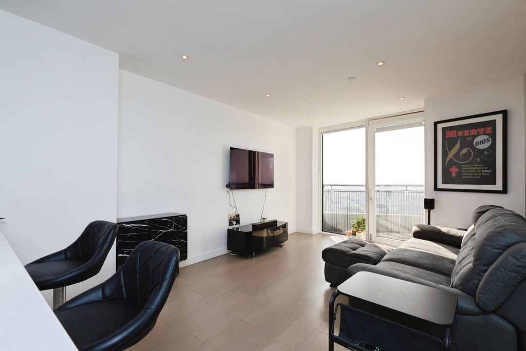 Property photo 3 of 19 Pbox-Img.Jpg