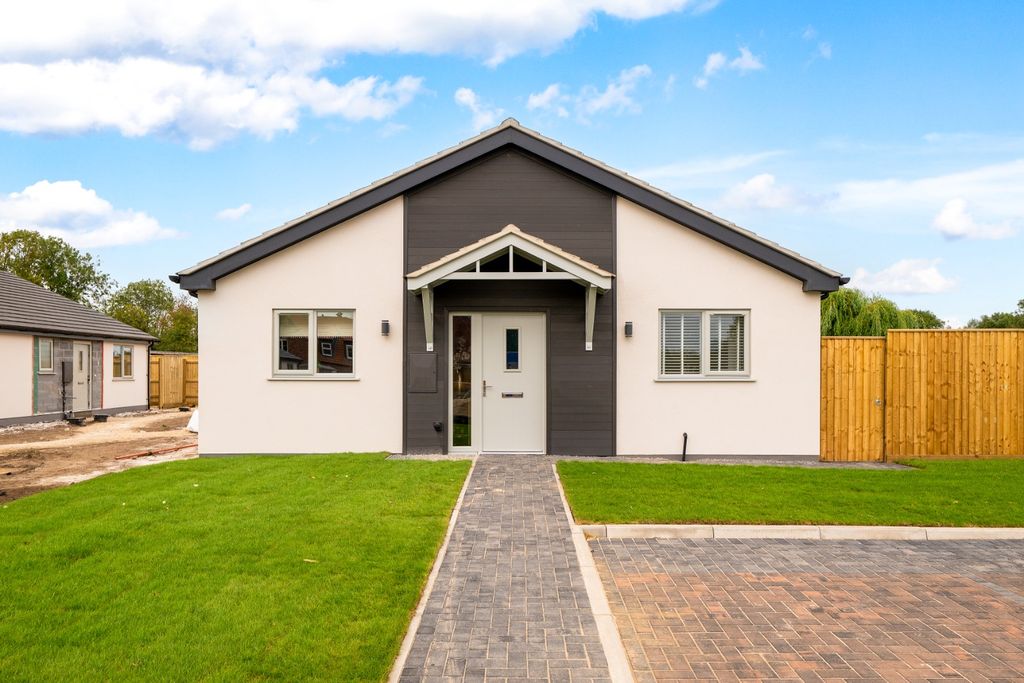 Property photo 1 of 31 5028070