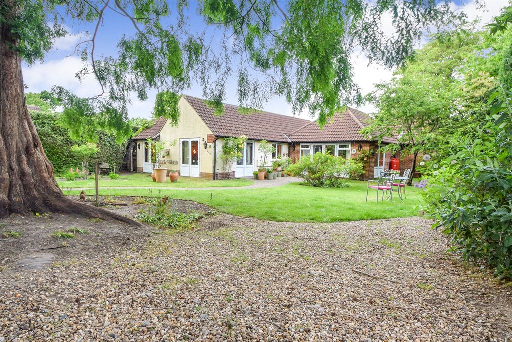 Property photo 2 of 15 Picture No. 36