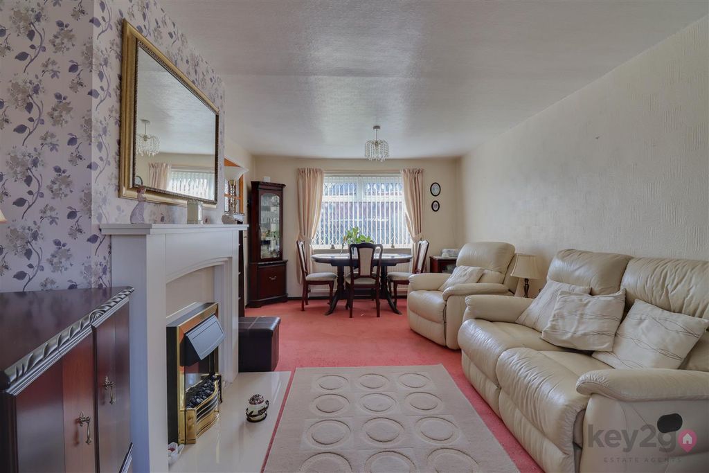 Property photo 3 of 21 Img_1416-Img_1418.Jpg