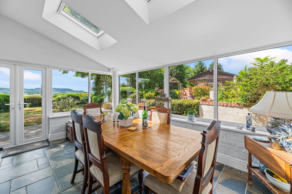 Property photo 3 of 41