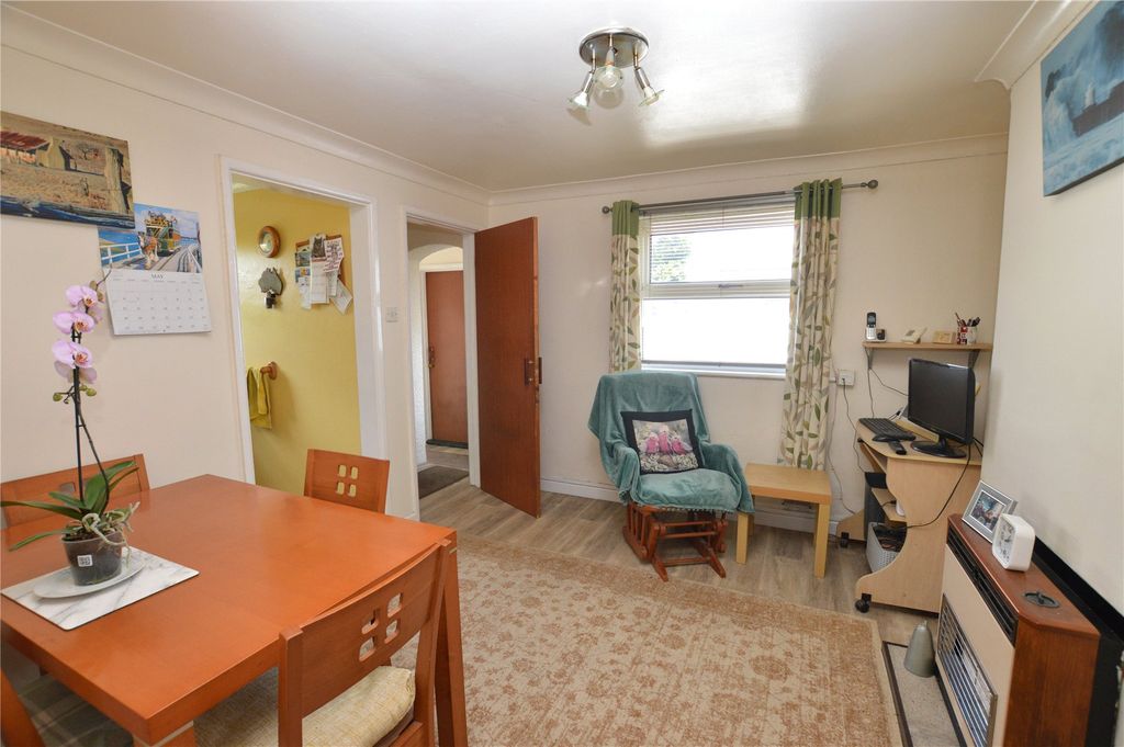 Property photo 2 of 15 Picture No. 34