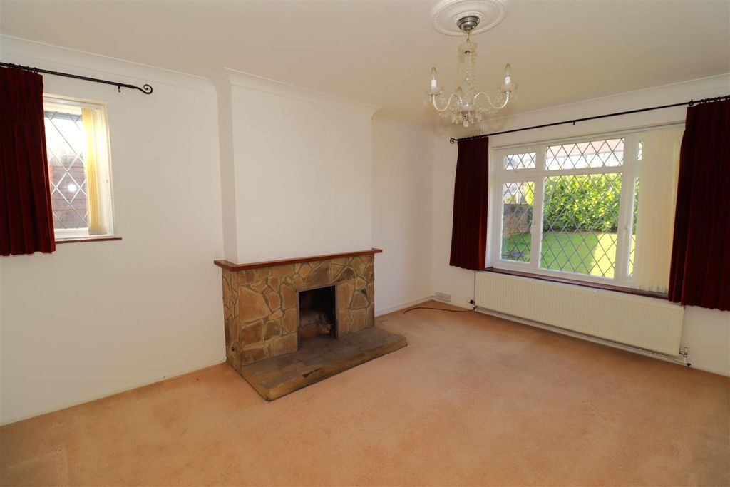 Property photo 3 of 13