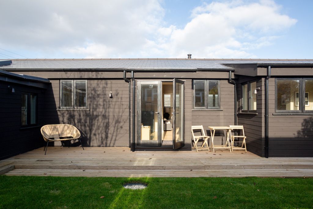 Property photo 2 of 23 243566 - Swanage - The Modern House-38.Jpg