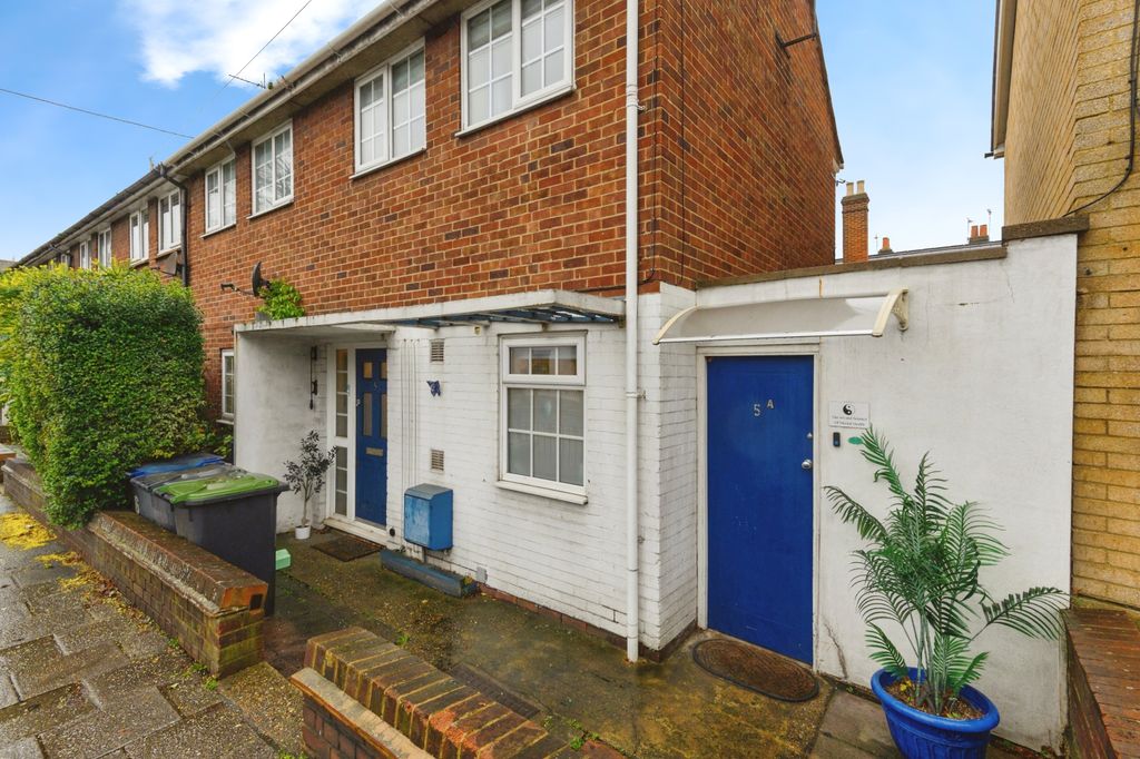 Property photo 1 of 23