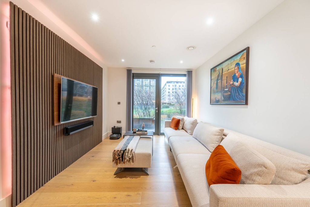 Property photo 3 of 22