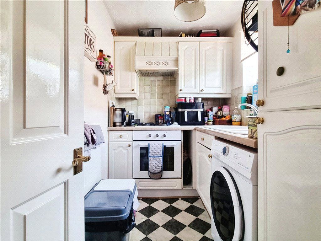 Property photo 3 of 9 Picture No. 15