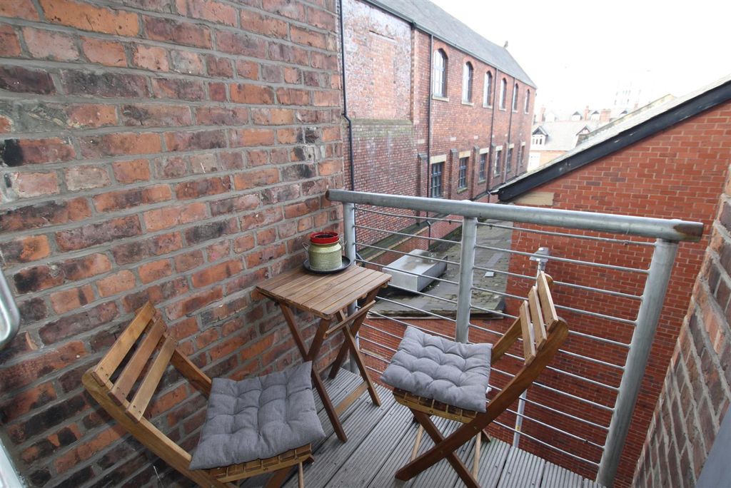 Property photo 3 of 6