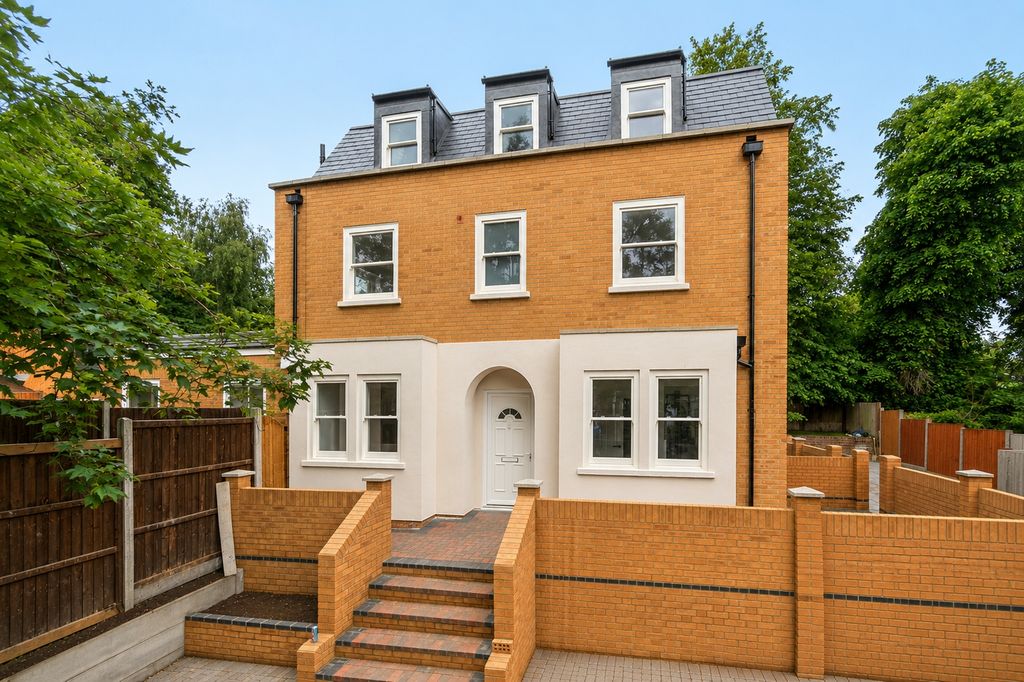 Property photo 1 of 20 External