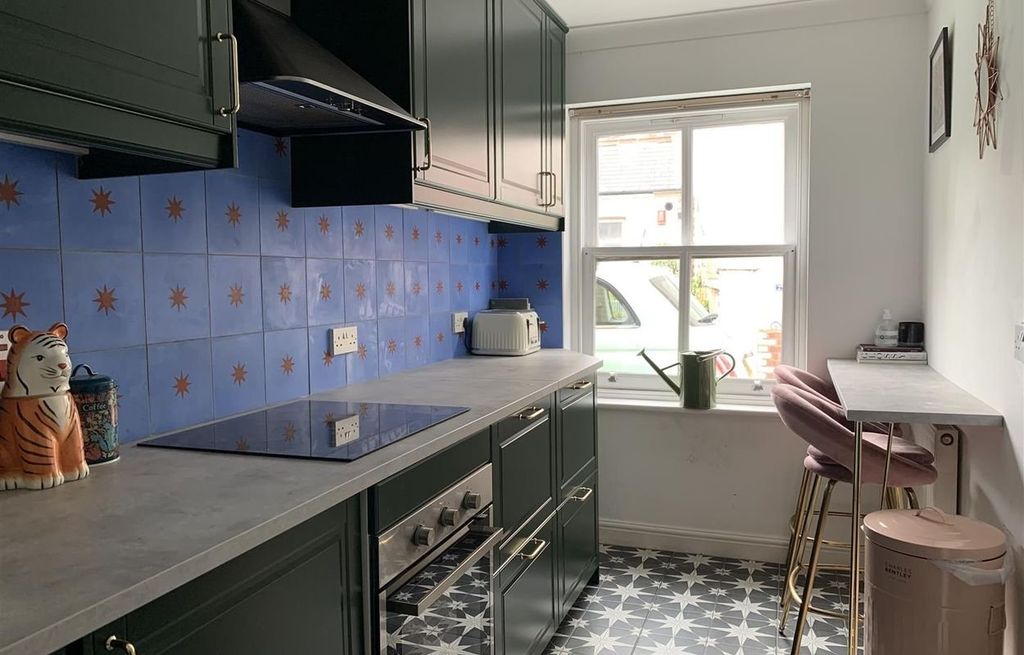 Property photo 3 of 9 Picture 3