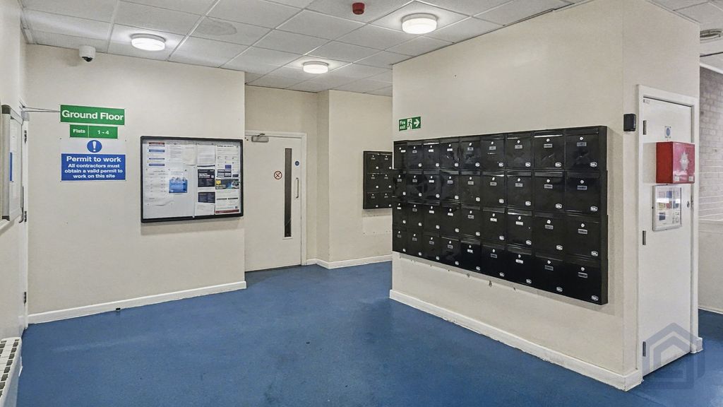 Property photo 2 of 12